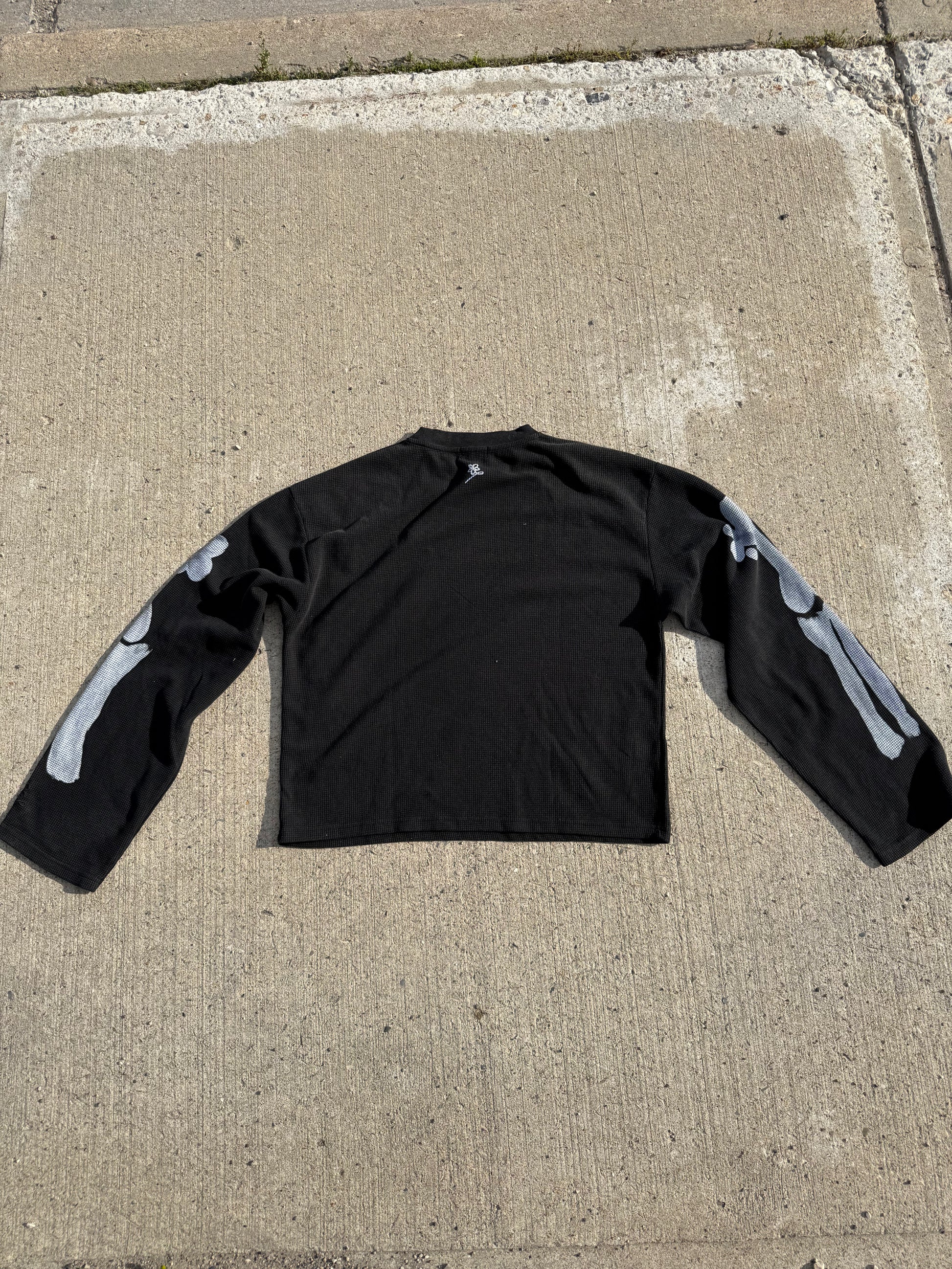 be yuu tee - black